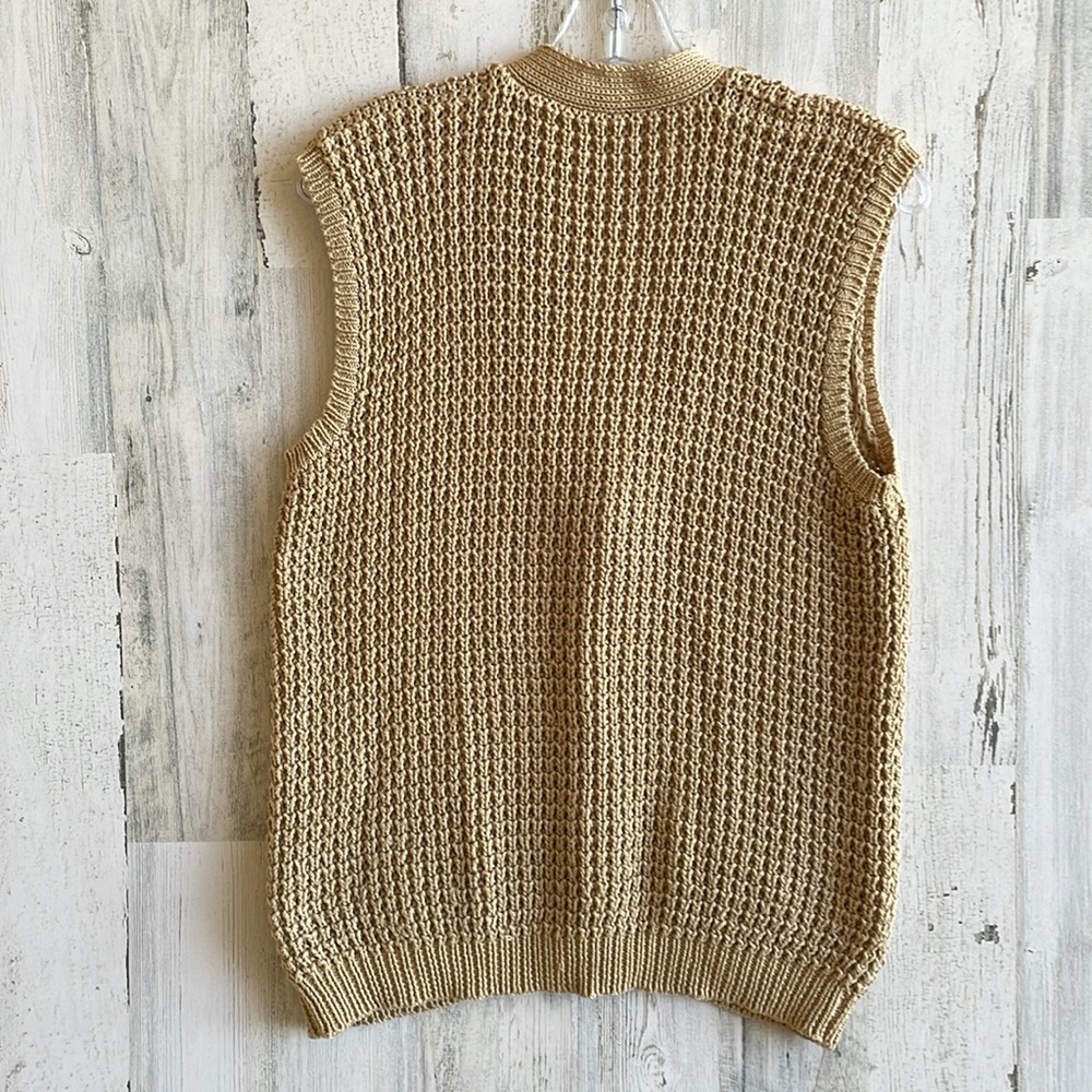 Vintage sweater vest Size M tan camel color knit 2 pockets 4 cool buttons GUC - Picture 6 of 8